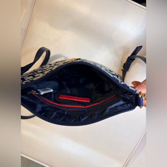 Tommy Hilfiger Navy and Gray Patterned Crossbody Bag - Picture 5 of 8